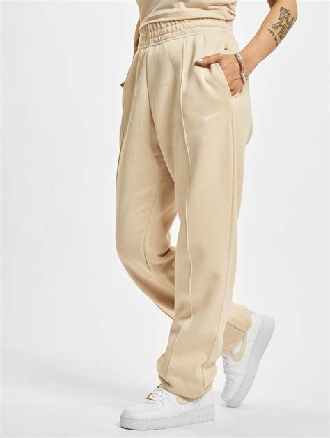 beige jogginghose nike damen|nike jogginghose herren.